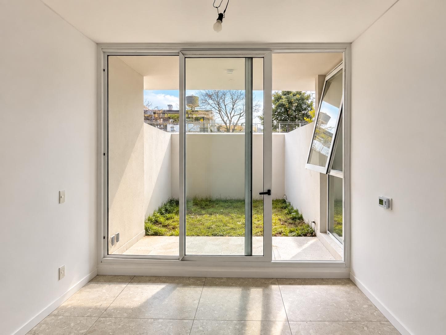 Departamento 2 Ambientes PB con patio - DEVOTO
